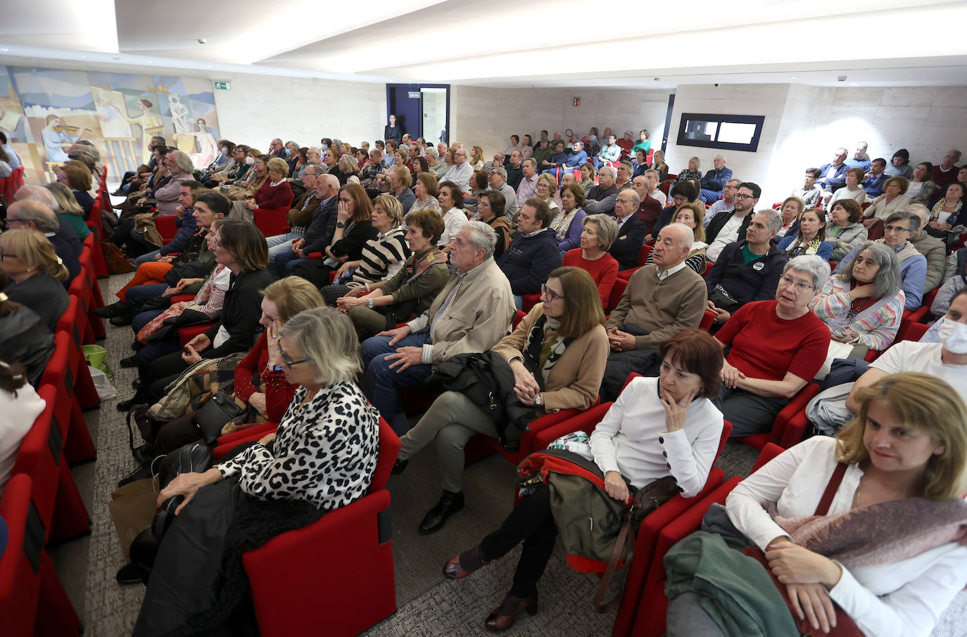 El Foro Cultural de ABC Córdoba con Juan Eslava Galán, en imágenes