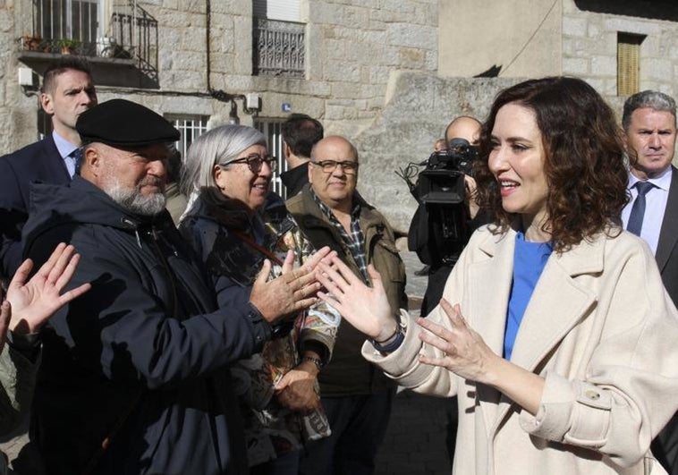 Ayuso critica el «linchamiento» de su hermano por las mascarillas: «Me disculpo con los míos por dedicarme a la política»