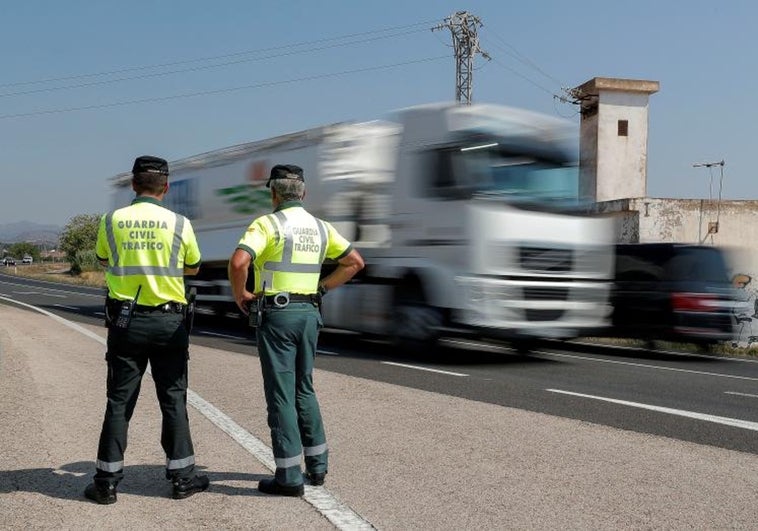 Detenido un conductor ebrio por causar un accidente donde murió un pasajero en Cofrentes