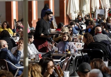 La hostelería no encuentra camareros en Andalucía para la Semana Santa