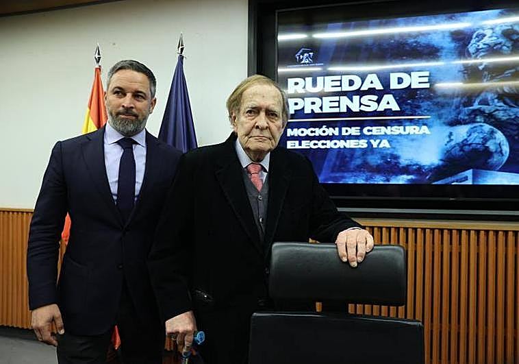 Tamames zanja las diferencias con Vox y subraya que coinciden en «lo fundamental»