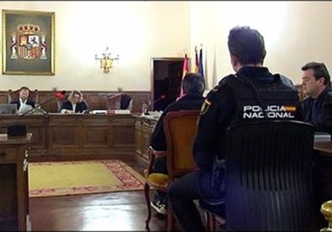 Condenado a 25 años de cárcel por asesinar a su madre prendiéndole fuego en un pueblo de Cuenca