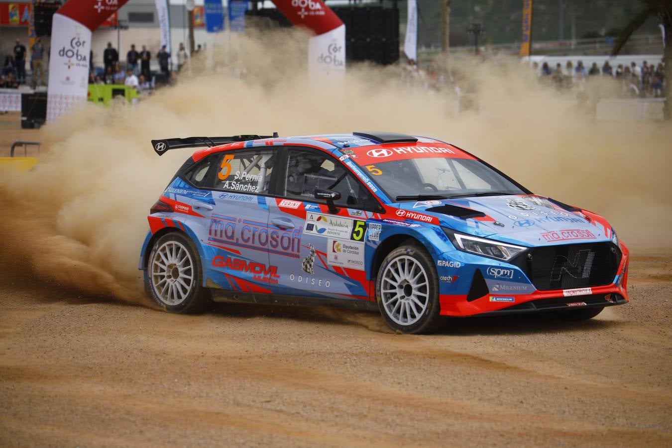 Las mejores imágenes del tramo urbano del Rallye Sierra Morena 2023