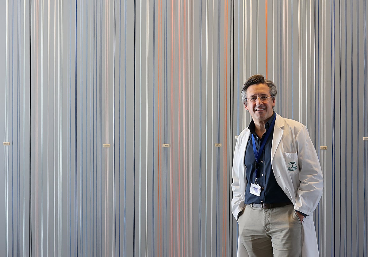 El médico, en el vestíbulo del Imibic