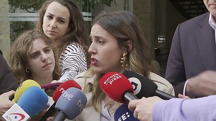 Montero dice que la propuesta de UP en la moción de censura es "mostrar la fuerza del feminismo"