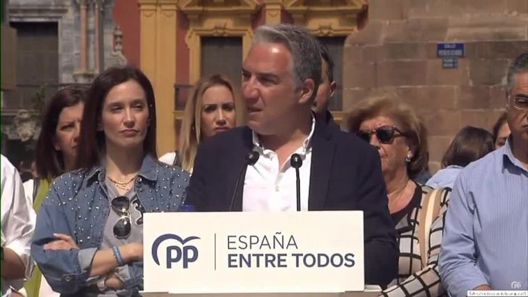 Bendodo dice que Vox "se ha marcado un gol en propia puerta" con la moción de censura