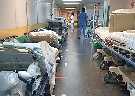 Imagen secundaria 1 - Situación de colapso en las Urgencias canarias