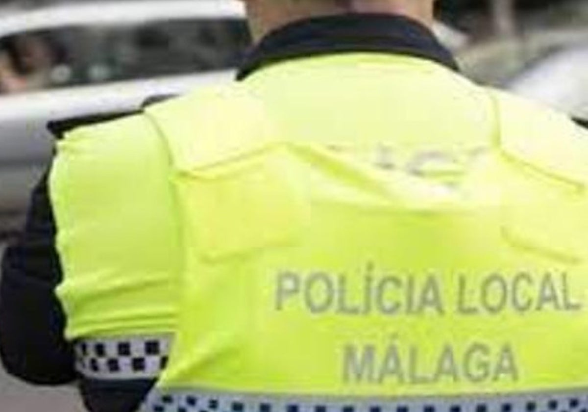 Un agente de la Policía Local de Málaga