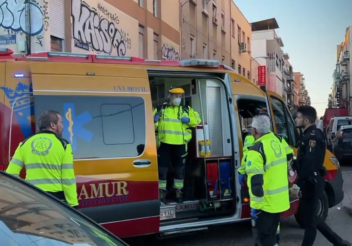 Asestan una cuchillada a un joven tras desatarse una pelea en un vagón de Metro que llegaba a Usera