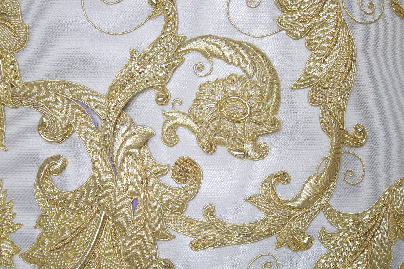 En imágenes, la nueva saya de la Virgen de las Lágrimas de Córdoba, al detalle