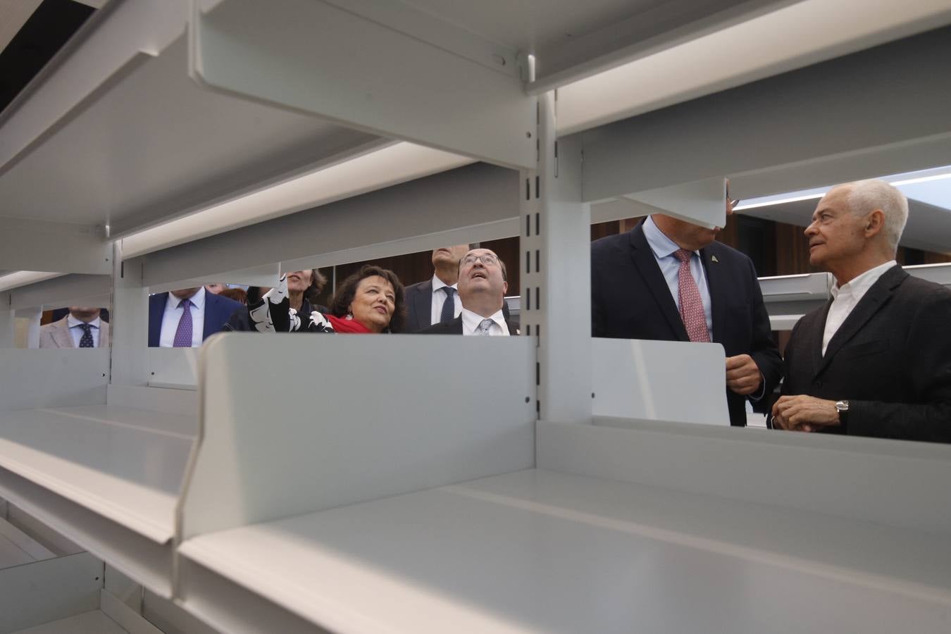 Fotos | El Gobierno entrega a la Junta de Andalucía la nueva Biblioteca de Córdoba