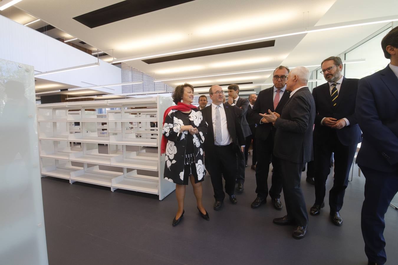 Fotos | El Gobierno entrega a la Junta de Andalucía la nueva Biblioteca de Córdoba