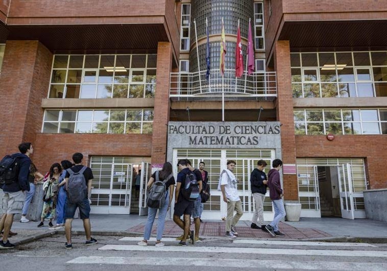 Ocho candidatos compiten este martes por convertirse en rector de la Universidad Complutense