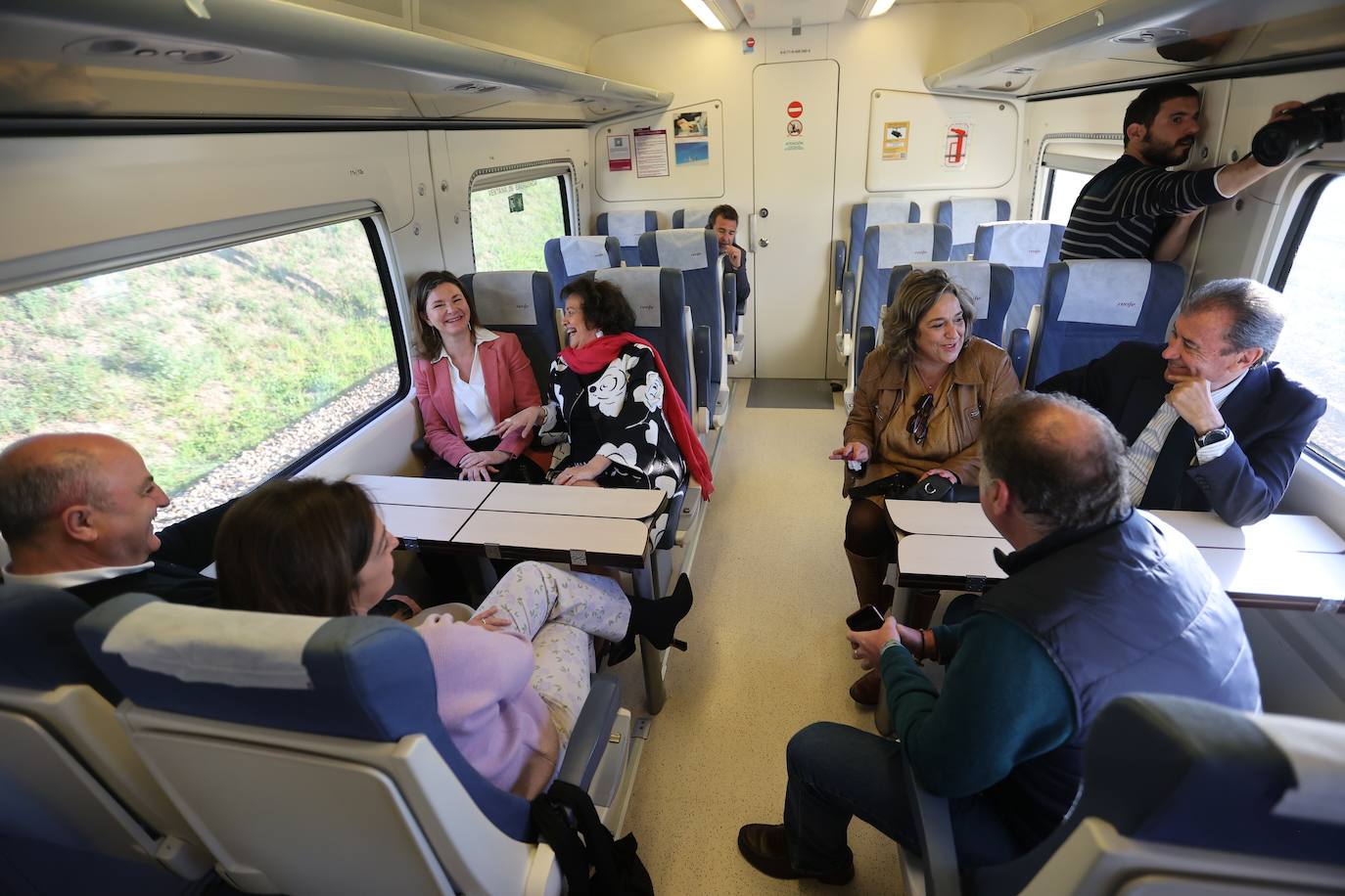 El viaje inaugural del tren de proximidad entre Palma y Villa del Río, en imágenes