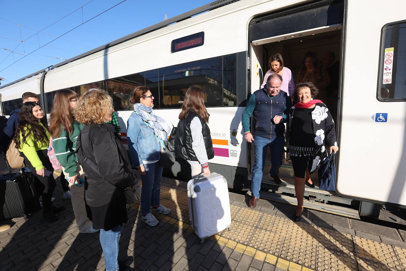 El viaje inaugural del tren de proximidad entre Palma y Villa del Río, en imágenes