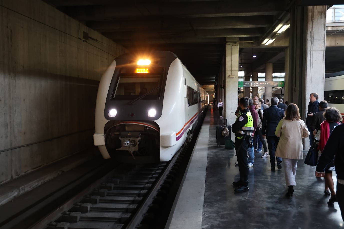 El viaje inaugural del tren de proximidad entre Palma y Villa del Río, en imágenes