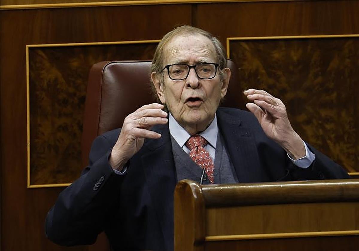 El profesor Ramón Tamames durante el debate de la moción de censura de VOX
