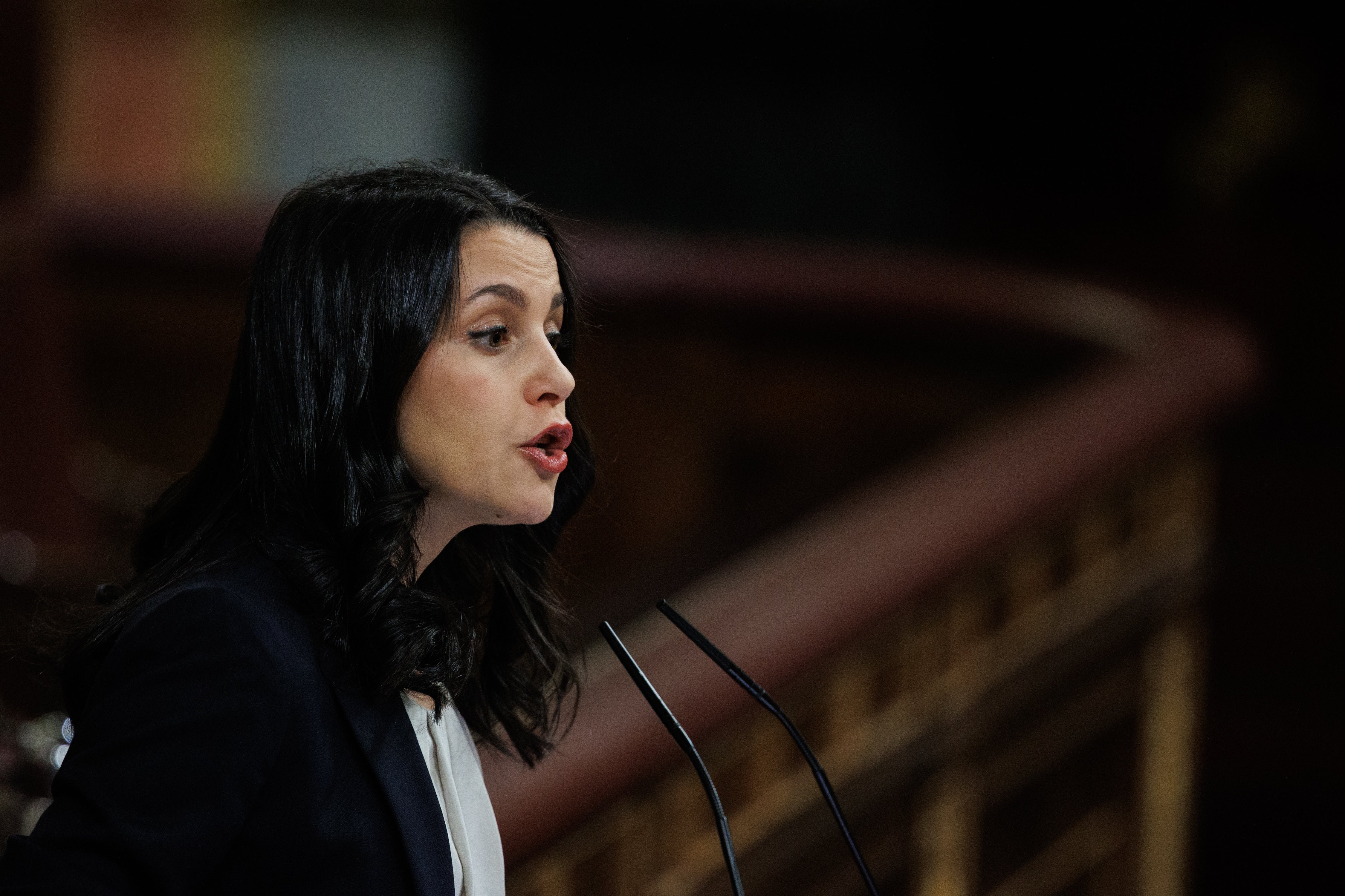 La portavoz de Ciudadanos en el Congreso, Inés Arrimadas, interviene durante un debate de la moción de censura