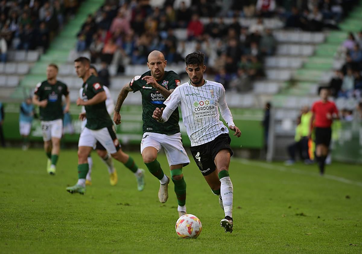 El Córdoba CF, en la visita al Racing de Ferrol en la primera vuelta