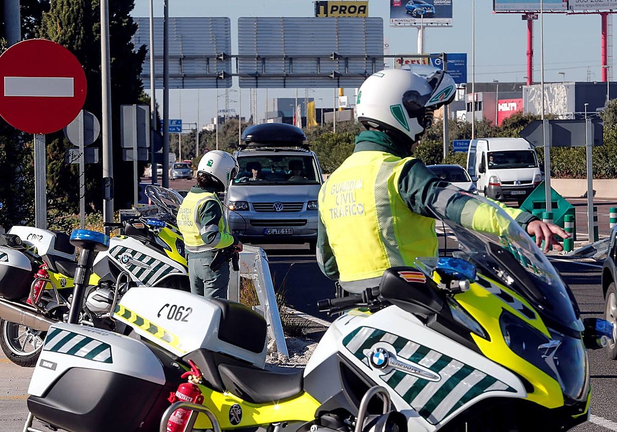 Imagen de archivo de unos efectivos de la Guardia Civil en Valencia