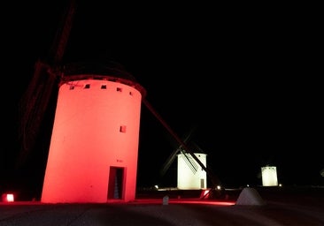 Nueva iluminación artística en el Cerro de la Paz y los Molinos de la Sierra de Campo de Criptana