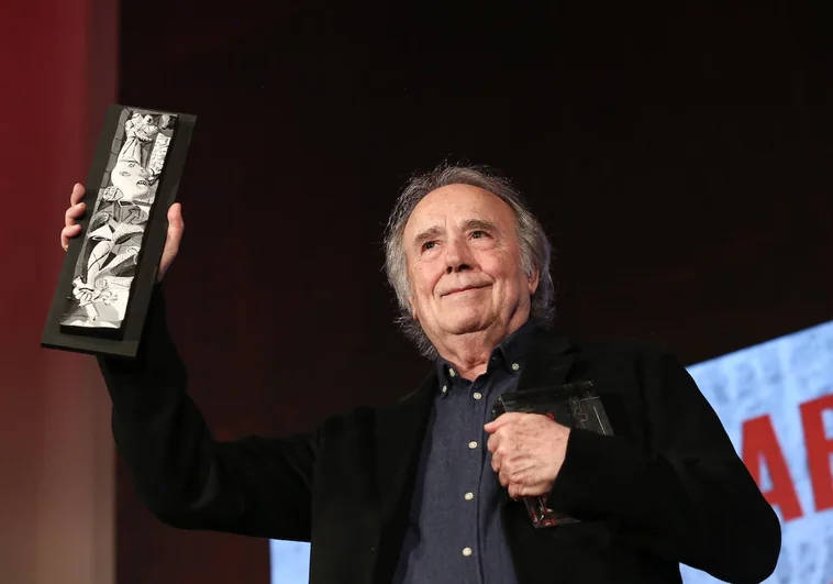 Serrat defiende la libertad al recibir el Premio Abogados de Atocha: «No bajen la guardia»