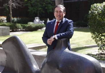 Albares pide 610 empleados públicos para desatascar las nacionalizaciones masivas