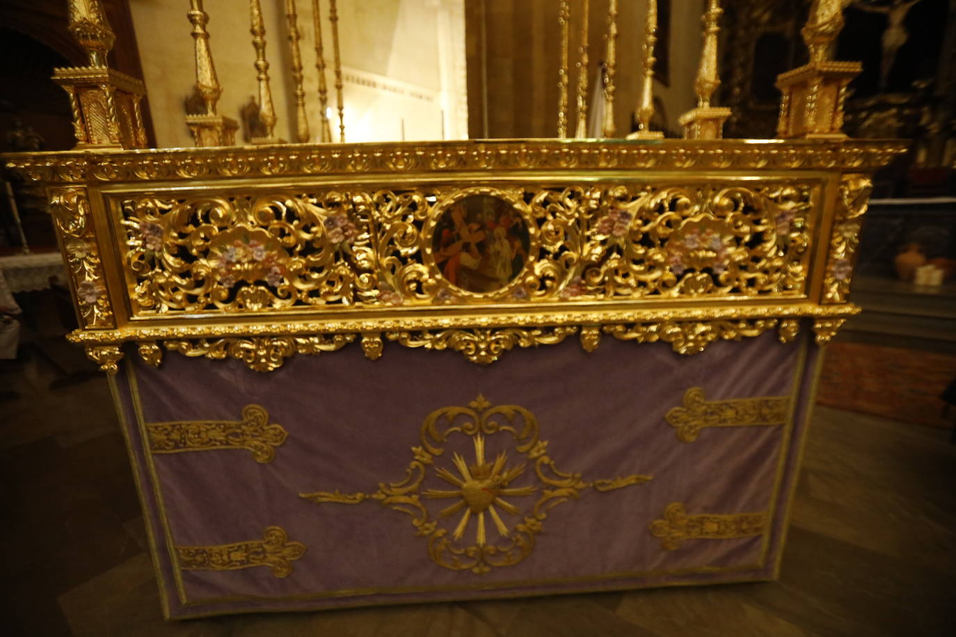 El palio de la Virgen de las Lágrimas de Córdoba tras su reforma, en imágenes