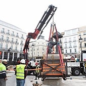 Un experto egiptólogo e hilo de diamante, claves para el histórico traslado del Oso y el Madroño en la Puerta del Sol