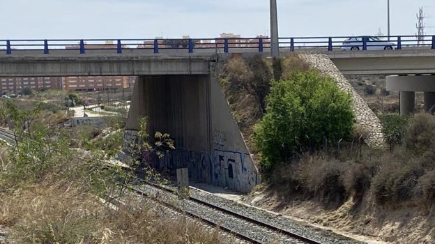 Vías del tren en el lugar del suceso mortal.