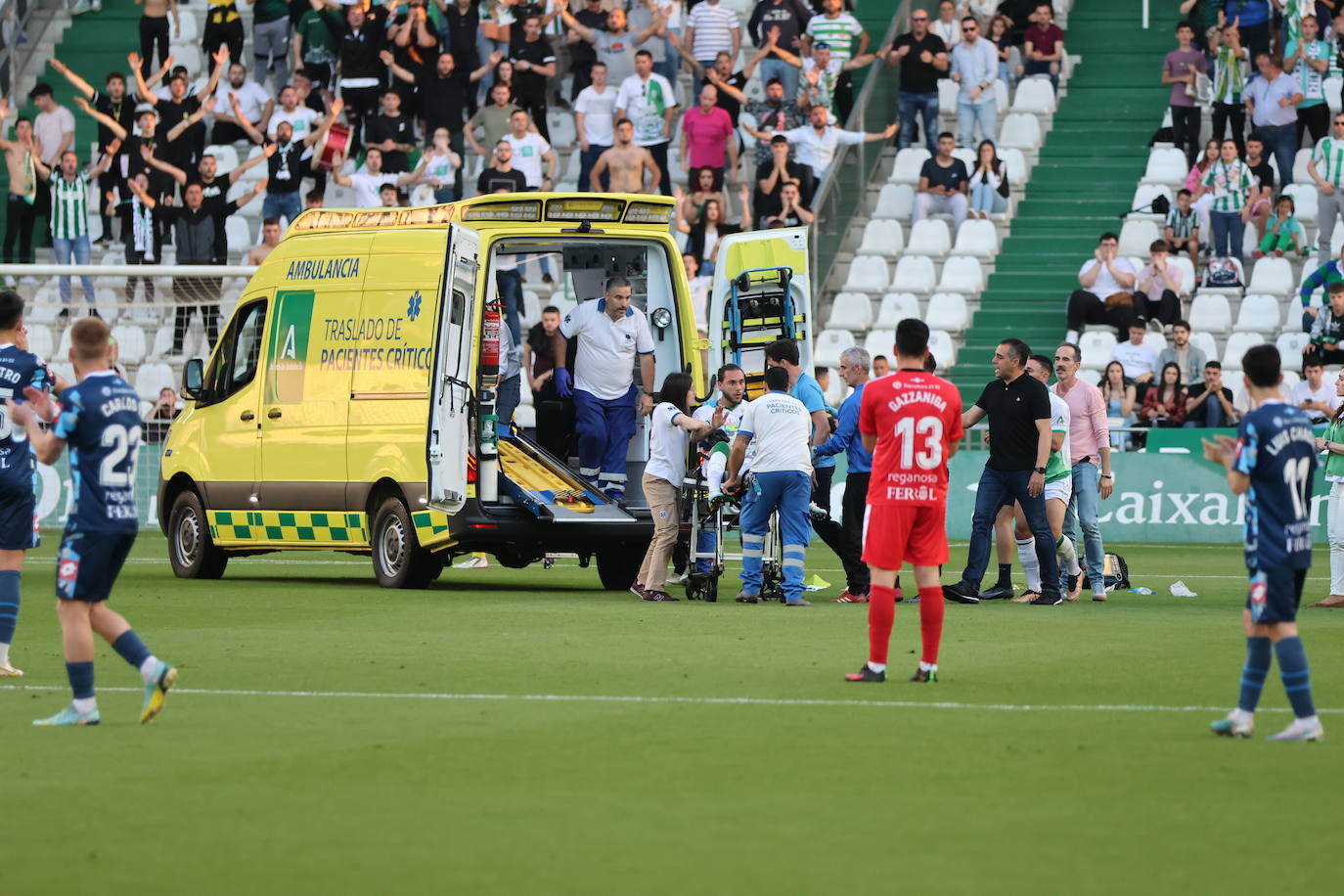El angustioso desmayo de Gudelj en el Córdoba-Ferrol, en imágenes