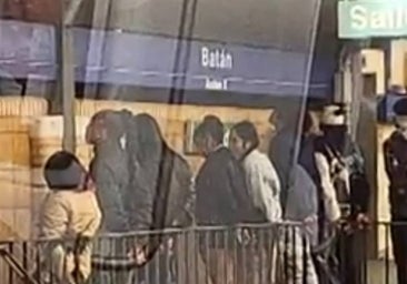 Dos heridos leves y 16 detenidos en una reyerta entre jóvenes latinos en el Metro de Madrid