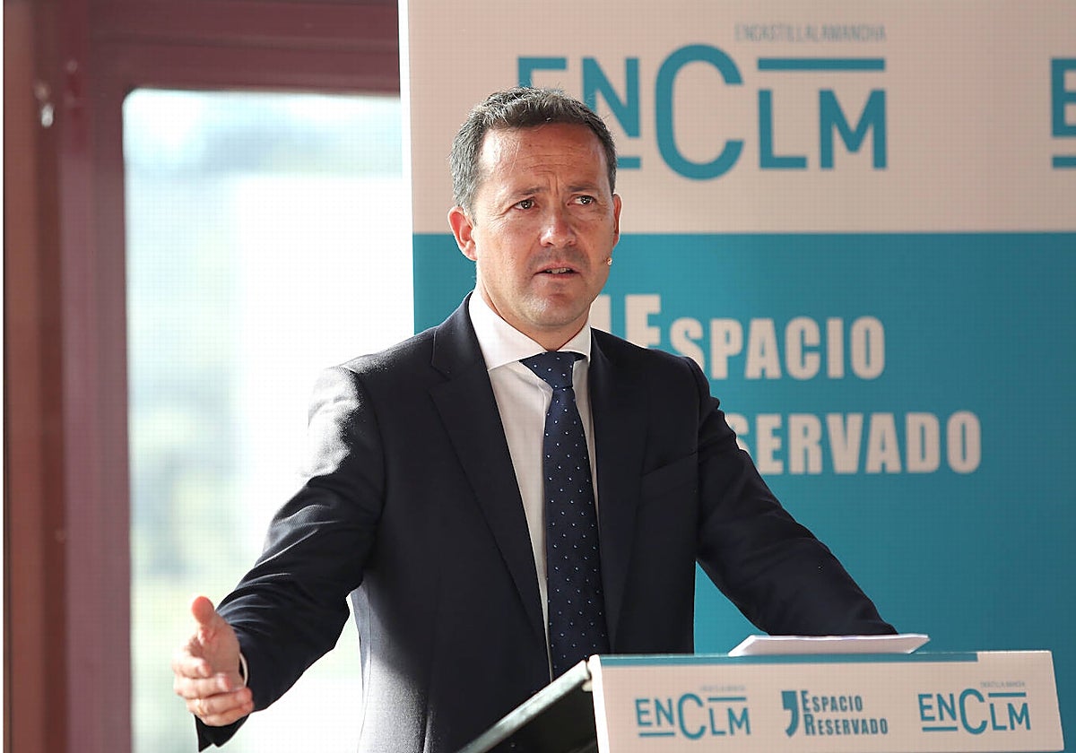 Carlos Velázquez participa en el desayuno informativo de encastillalamancha.es