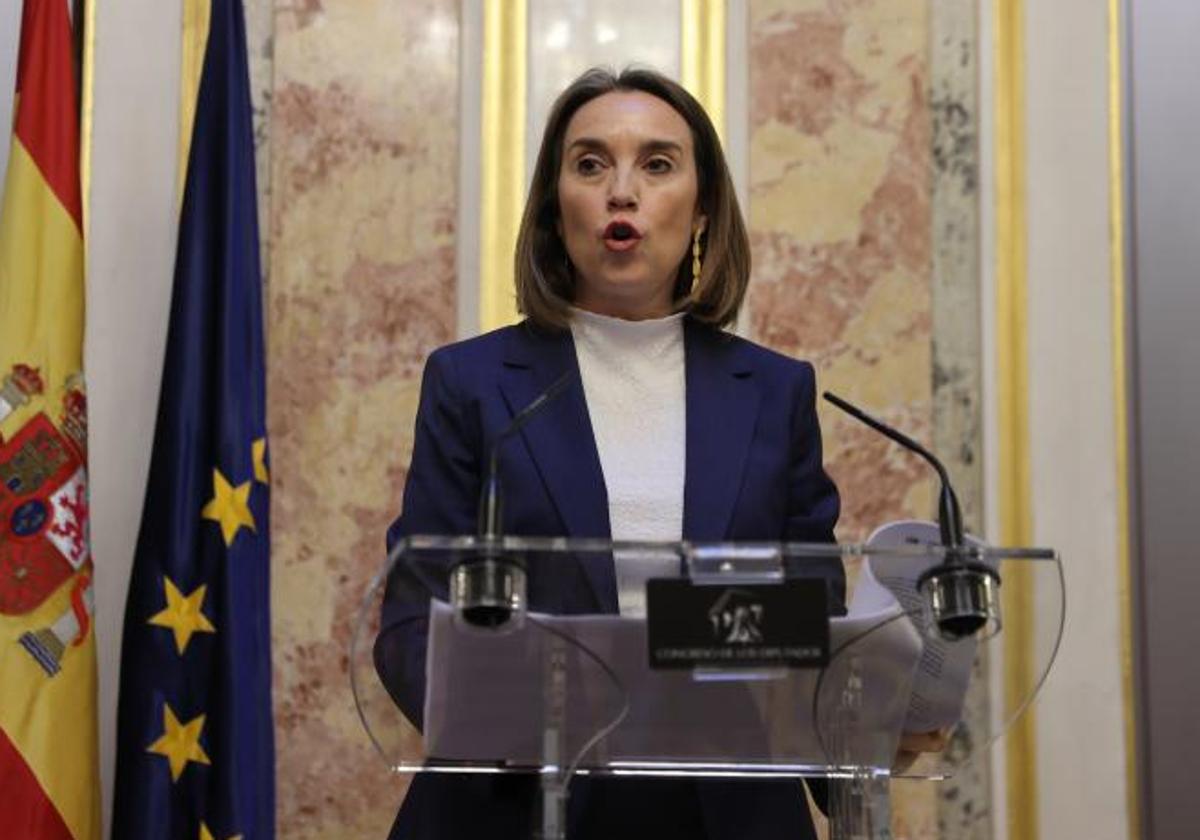 La secretaria general del PP, Cuca Gamarra, este miércoles en el Congreso