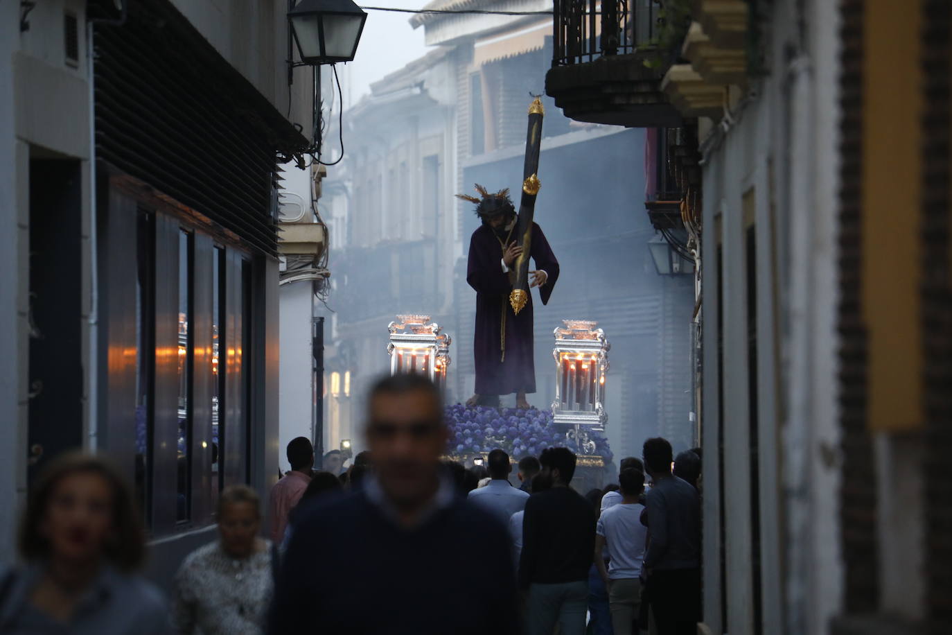 El vía crucis del Señor del Soberano Poder en Córdoba, en imágenes