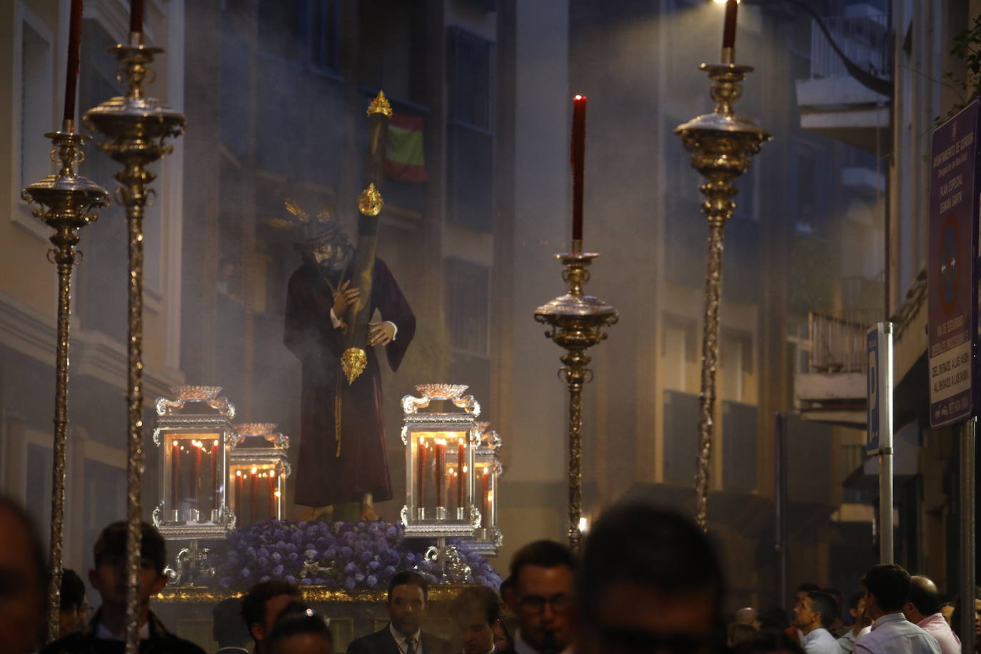 El vía crucis del Señor del Soberano Poder en Córdoba, en imágenes