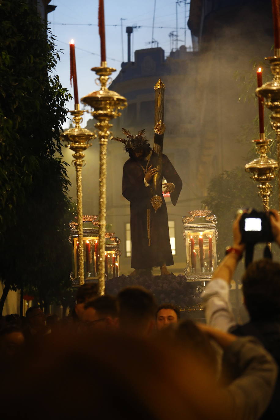 El vía crucis del Señor del Soberano Poder en Córdoba, en imágenes
