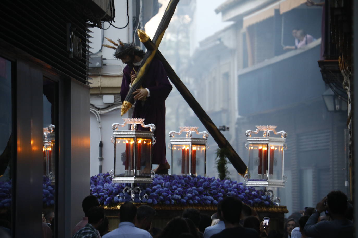 El vía crucis del Señor del Soberano Poder en Córdoba, en imágenes