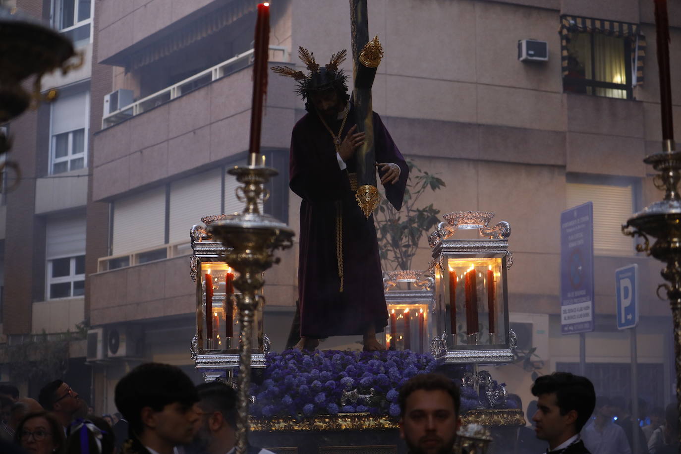 El vía crucis del Señor del Soberano Poder en Córdoba, en imágenes