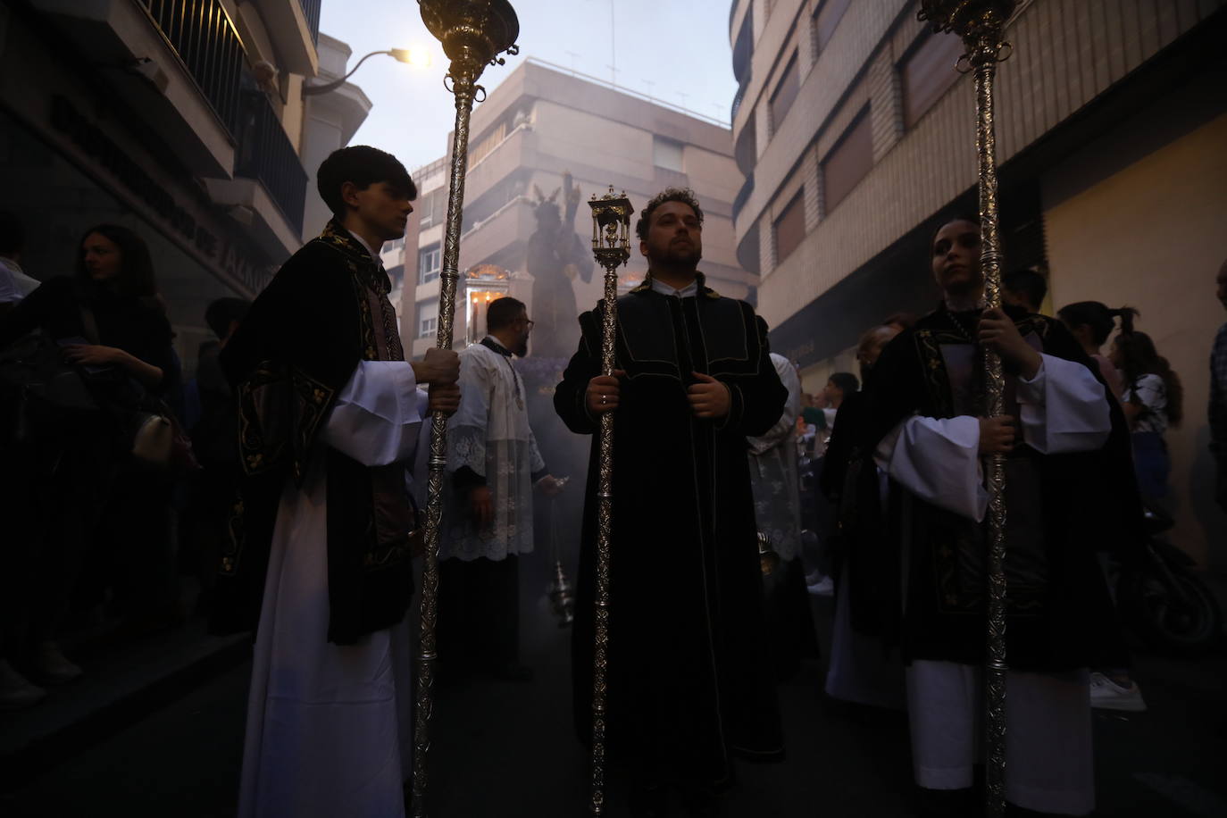 El vía crucis del Señor del Soberano Poder en Córdoba, en imágenes