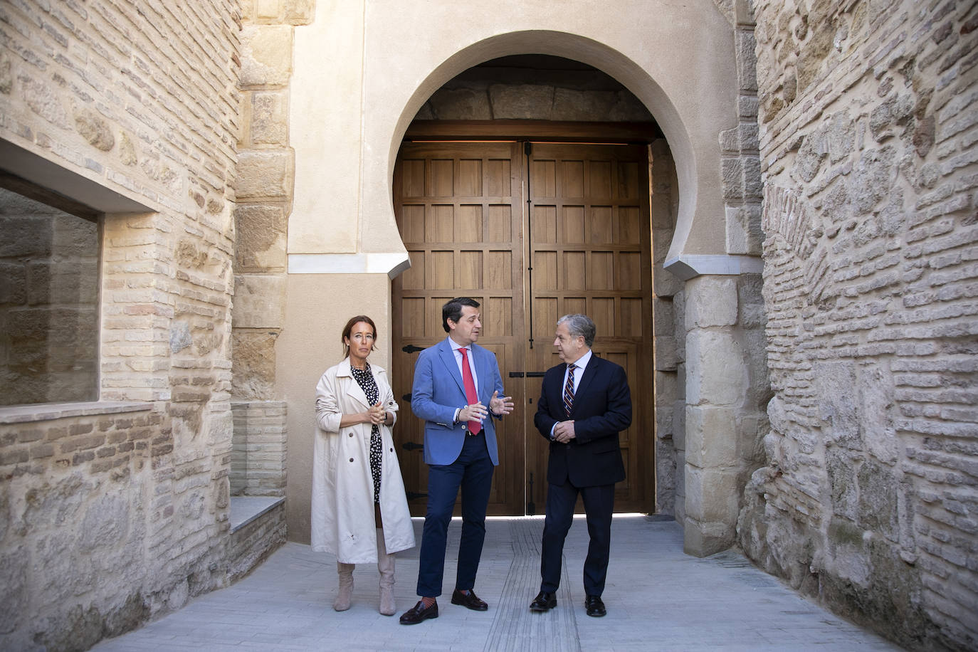 La recuperada puerta almohade del Alcázar de Córdoba, en imágenes
