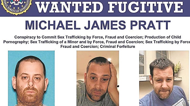 Ficha distribuida por el FBI del depredador sexual Michael James Pratt, buscado por múltiples casos de violaciones a mayores y menores de edad
