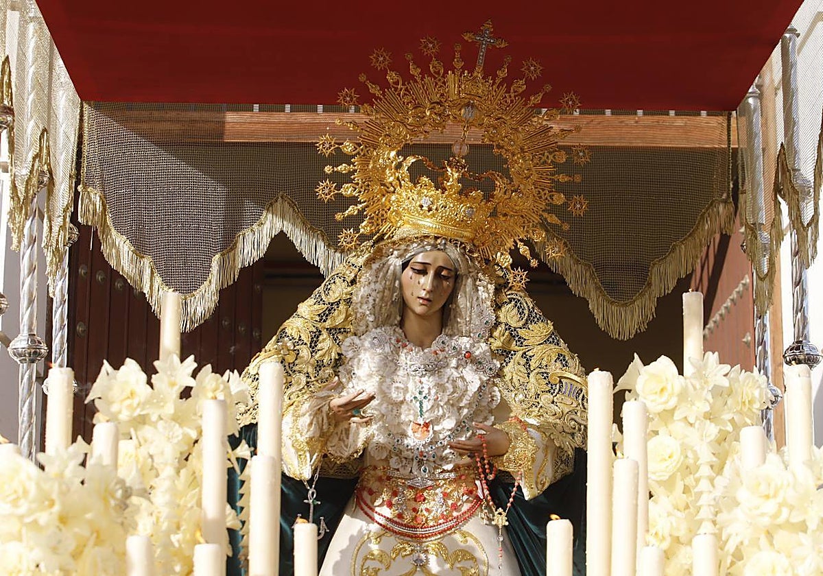 La Virgen de la O, en su paso de palio