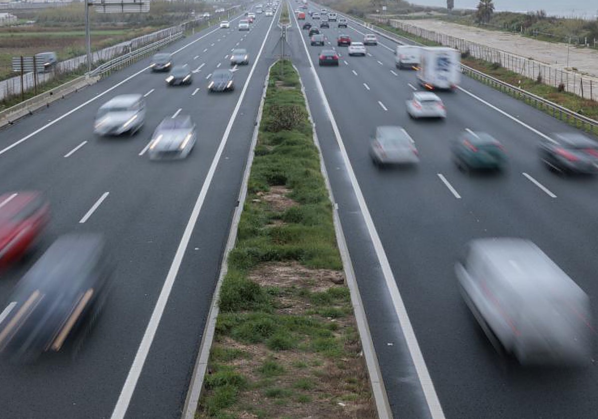 Los accesos y salidas de las grandes ciudades pueden registrar retenciones