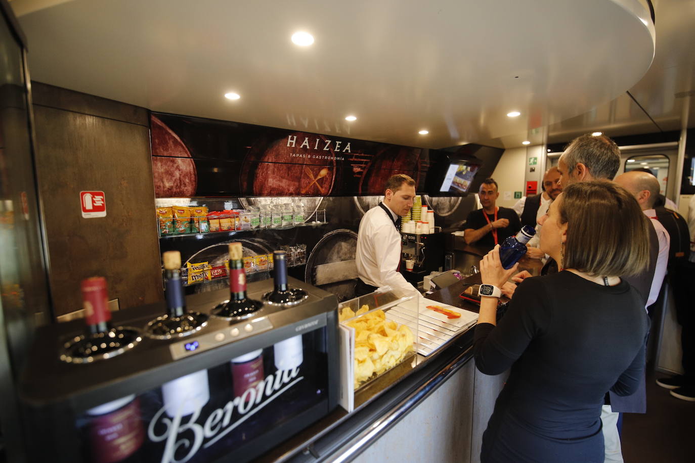 El viaje inaugural de las &#039;flechas rojas&#039; de Iryo desde Córdoba, en imágenes