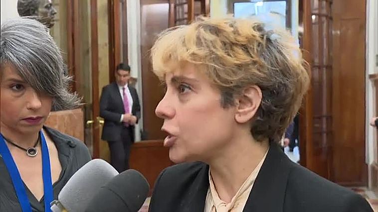 Podemos denuncia "manipulación de datos" en el CIS de Tezanos