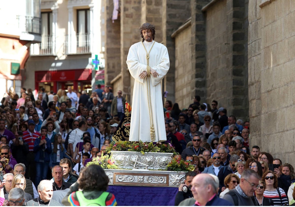 El Cristo Nazareno Cautivo se dirige a la Catedral Primada donde aguardará hasta el Lunes Santo