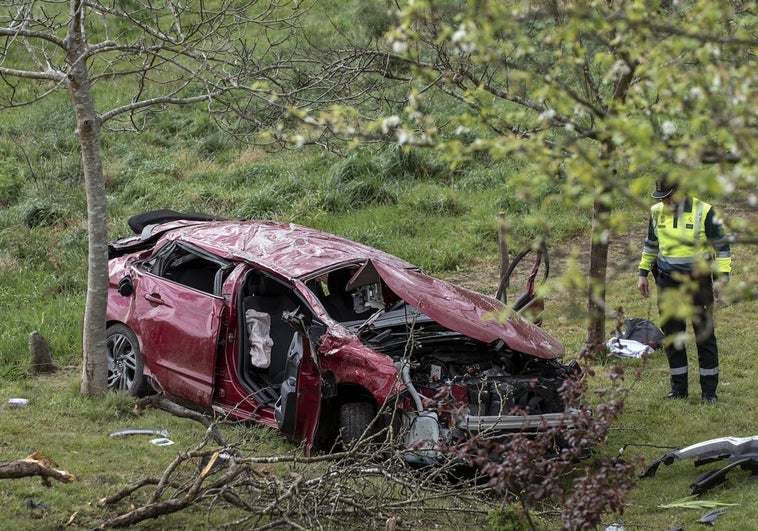 Cuatro jóvenes muertos, y un herido grave, en un accidente en Xove (Lugo)