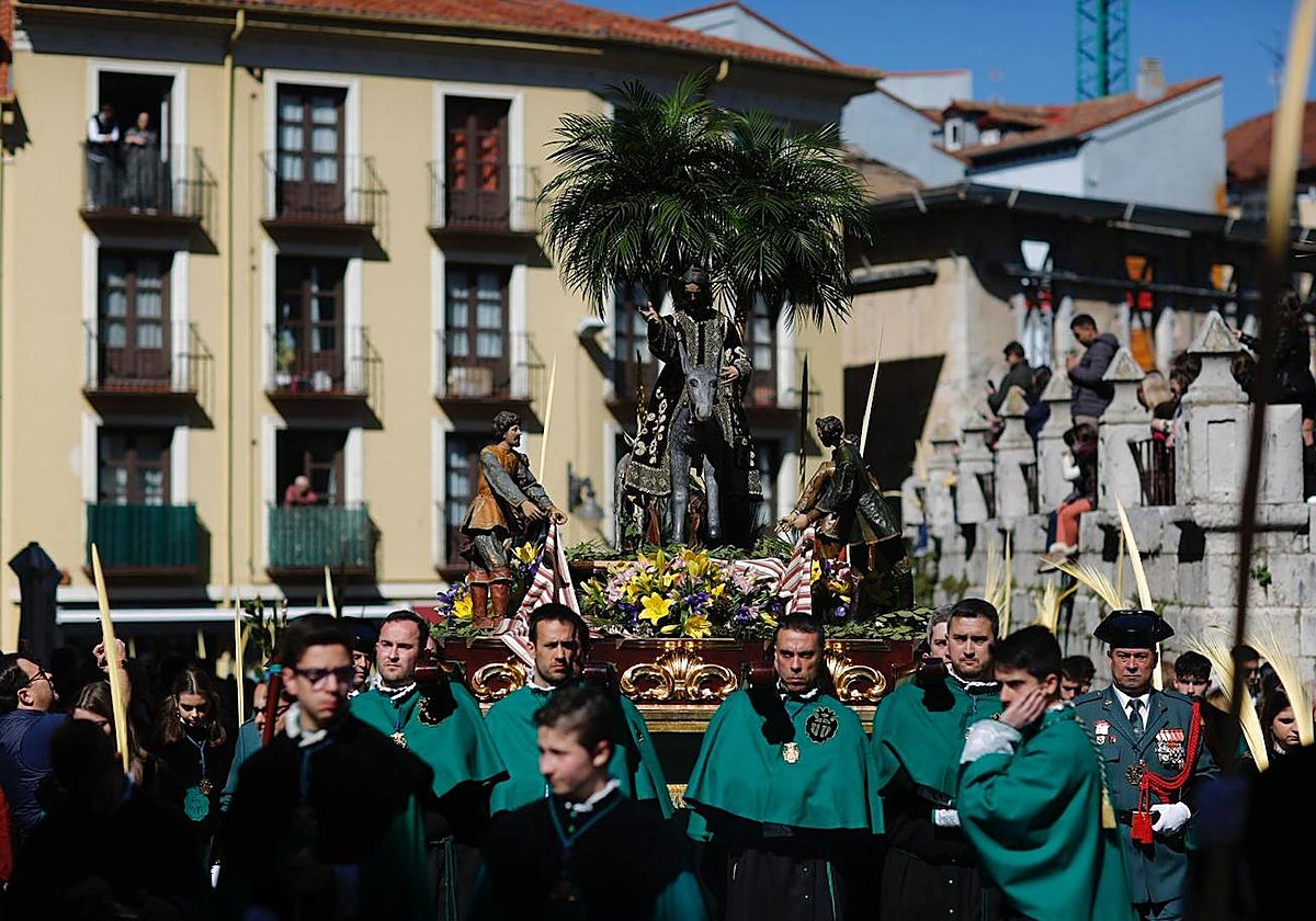 El paso de 'La Borriquilla' en Valladolid, en la procesión de Domingo de Ramos