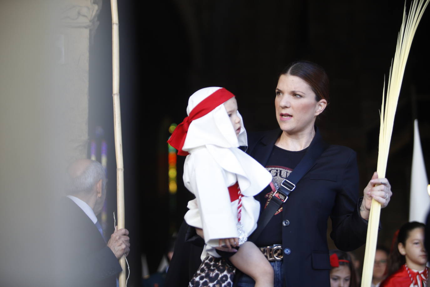La esperada salida de la Entrada Triunfal el Domingo de Ramos de Córdoba, en imágenes